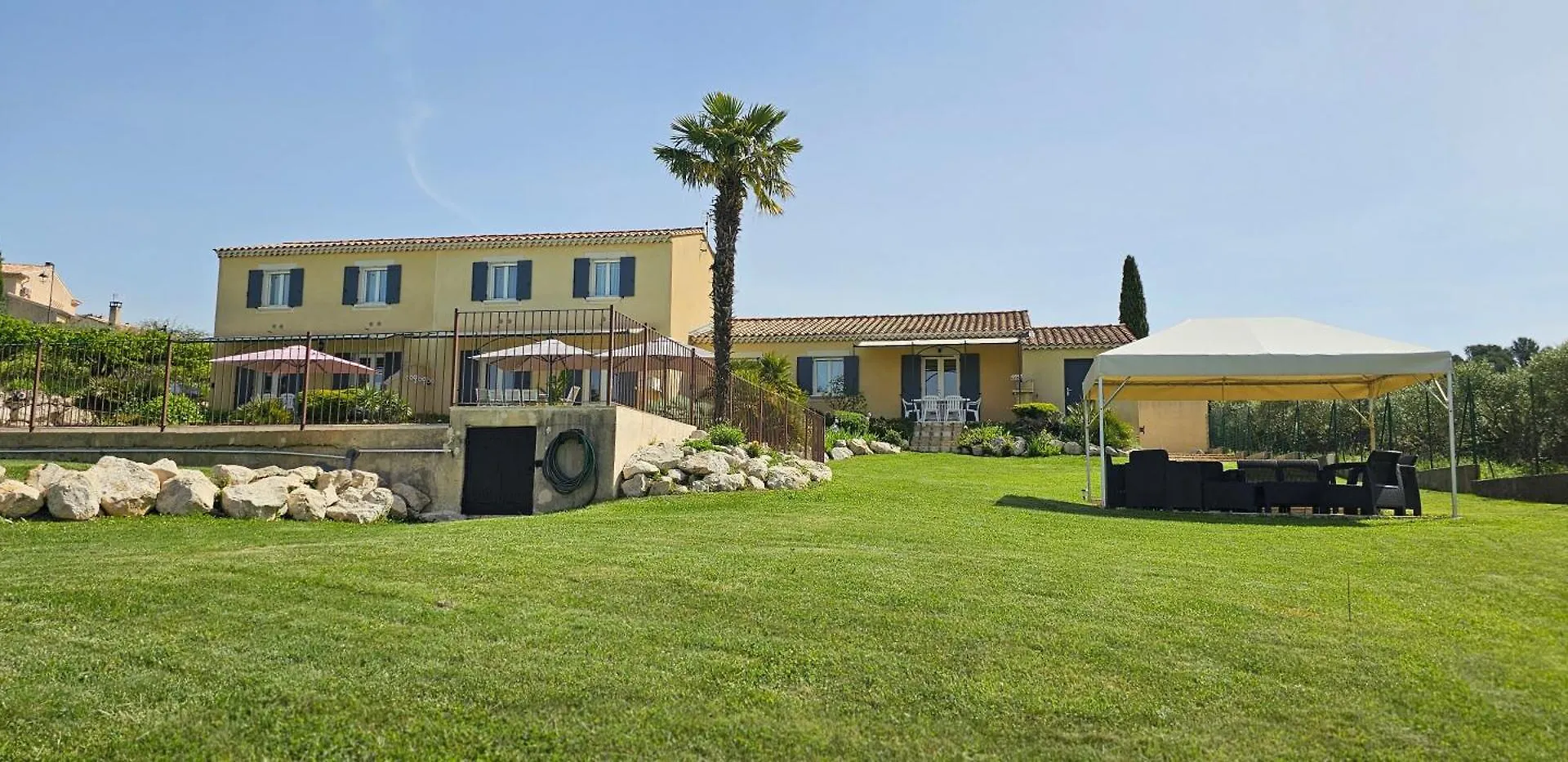 Gite Palma, Vue Exceptionnelle Vallee Provencale Le Barroux Holiday home