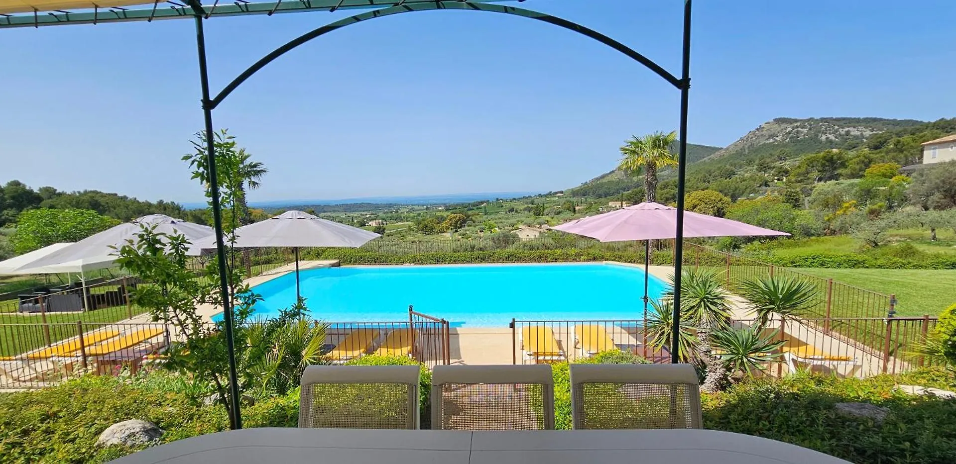 Gite Palma, Vue Exceptionnelle Vallee Provencale Le Barroux 0*,  France